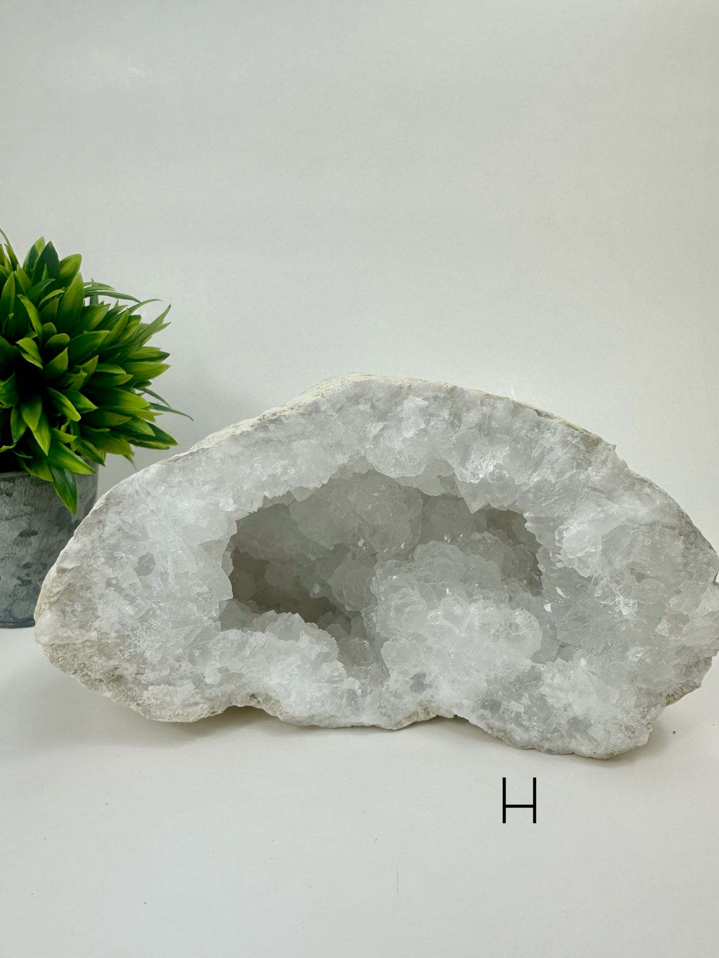 Quartz Geodes - Canadian Crystal Queens
