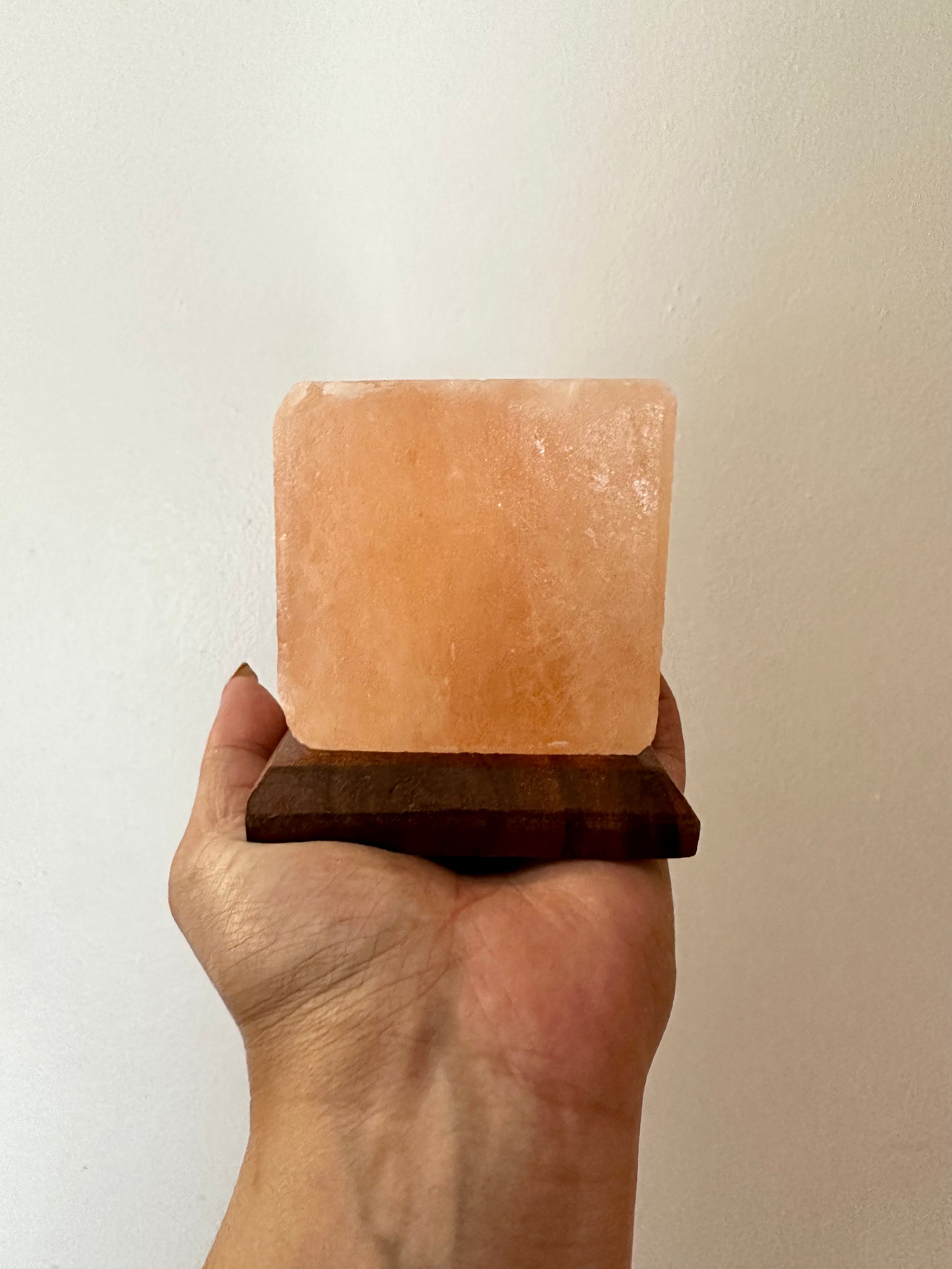 USB Colour Changing Pink Himalayan Salt Lamp - Cube