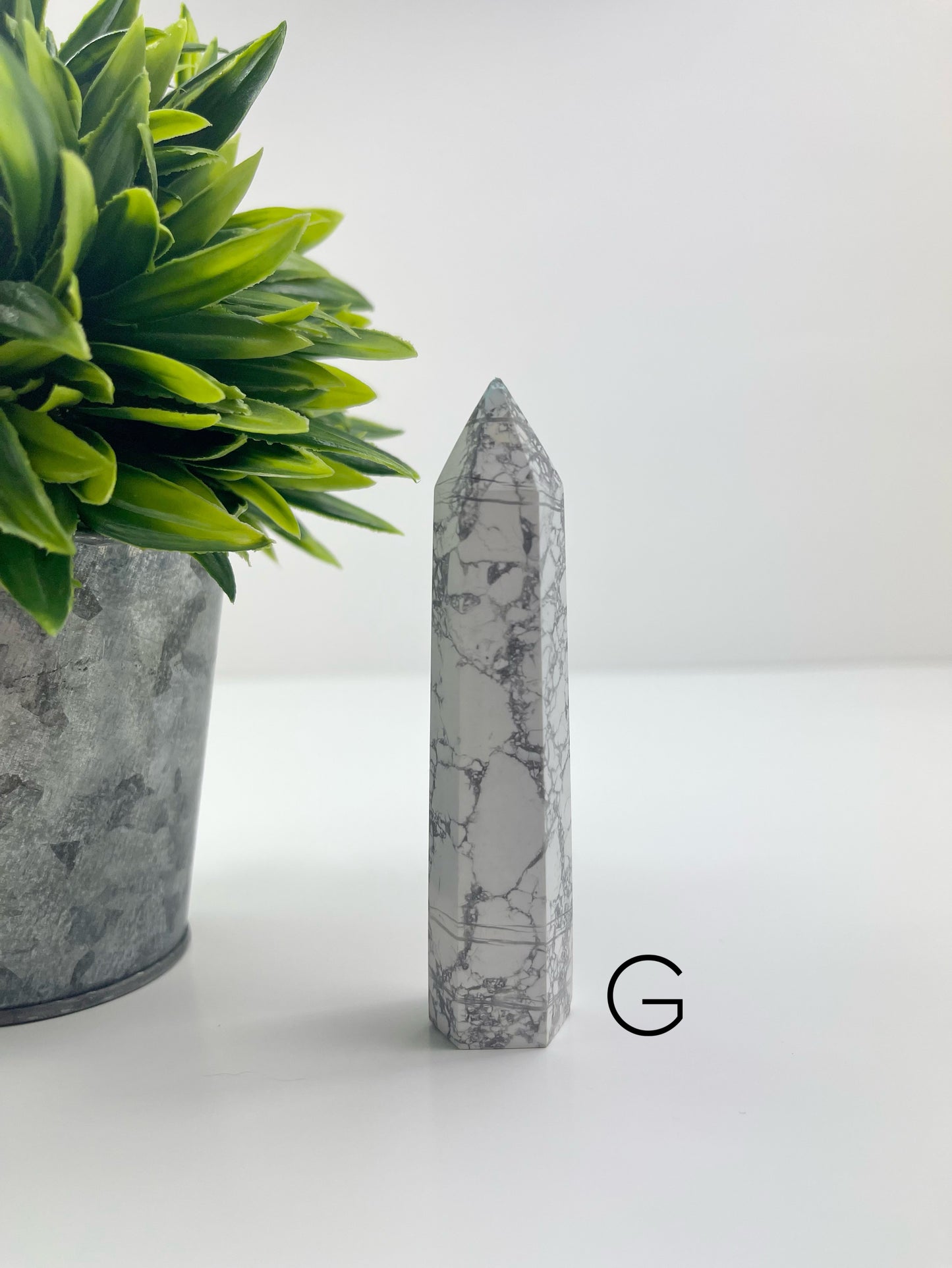 Howlite Tower G